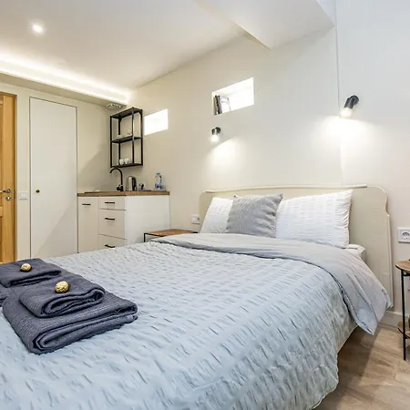 Апартаменты Beachside 2 *