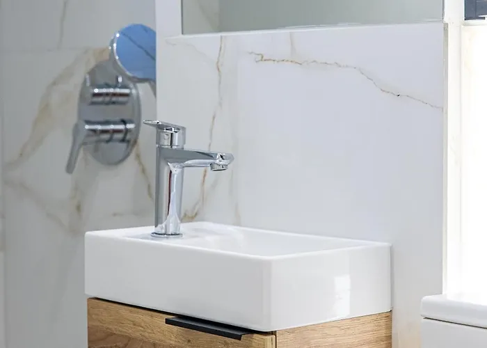 Beachside 2 * 팔랑가